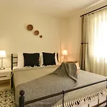 Guest house Lunaria 3*
