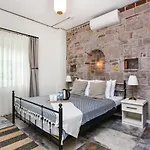 Lunaria Guest house 3*