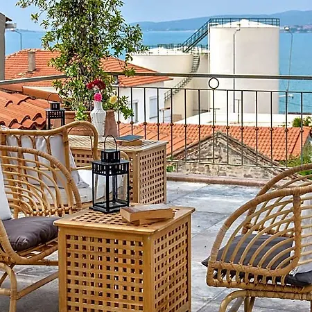 Lunaria بيت ضيافة Ayvalı